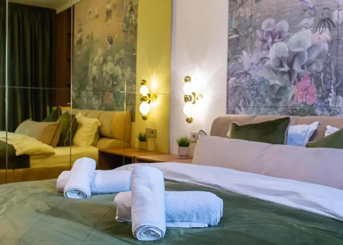 The Royal Palace Luxury By Sattal Appartement Boekarest